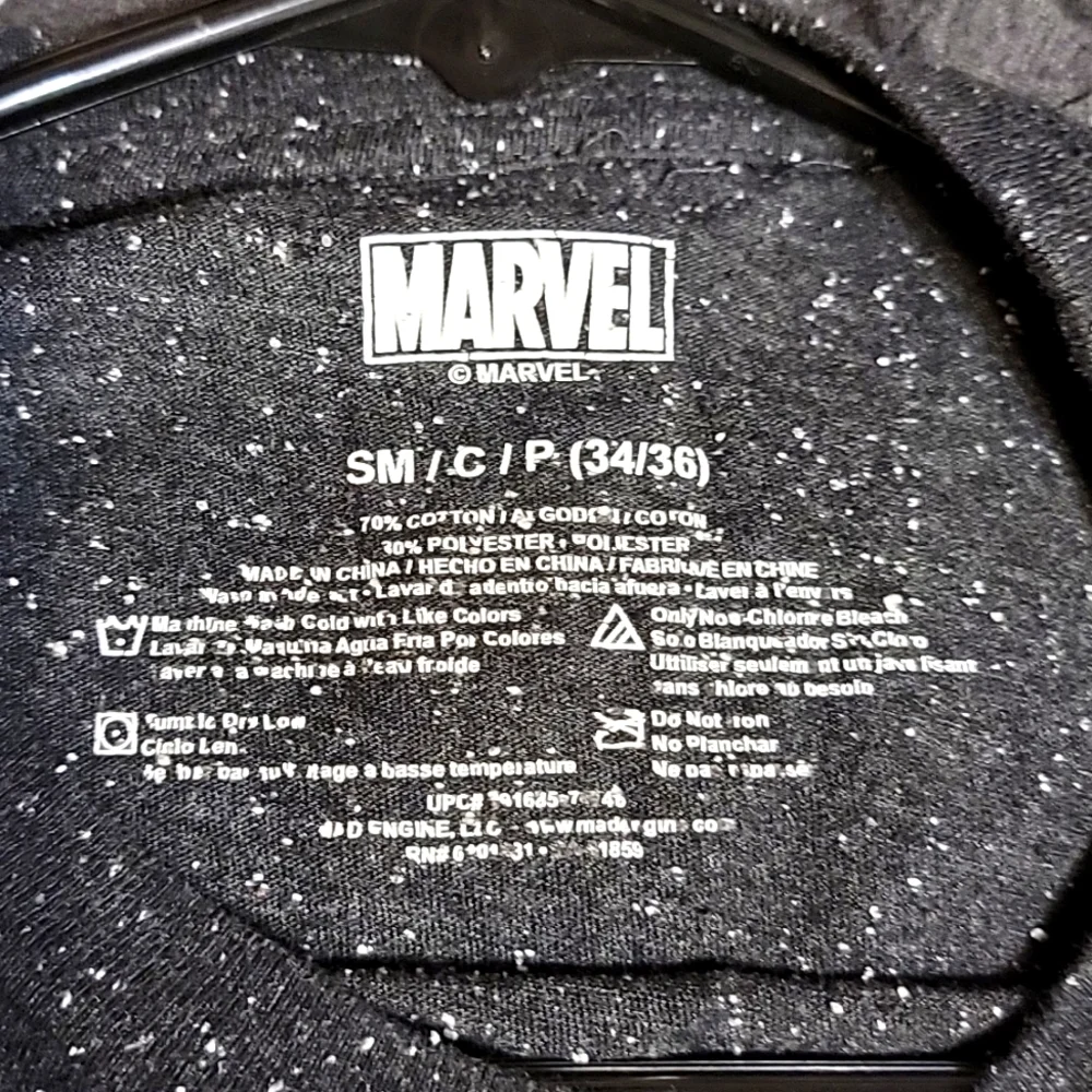 Captain Marvel T-Shirt - Picture 3 of 3